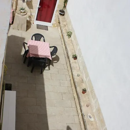 Vertical Climbing Malta * Qrendi