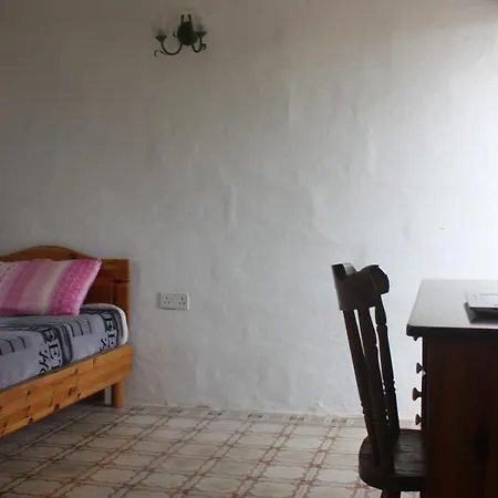Homestay Vertical Climbing Malta Qrendi