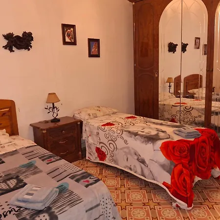 Vertical Climbing Malta 홈스테이 *