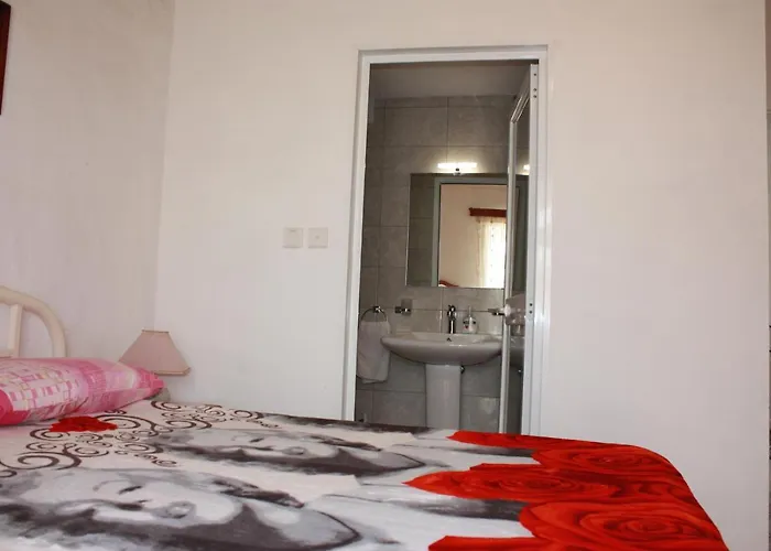 Проживание в семье Vertical Climbing Malta Qrendi