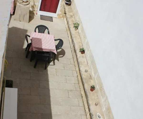 Vertical Climbing Malta * Qrendi