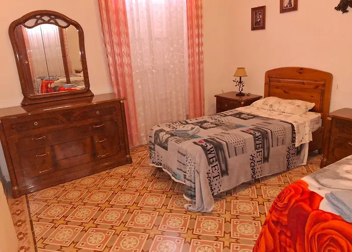 Проживание в семье Vertical Climbing Malta *